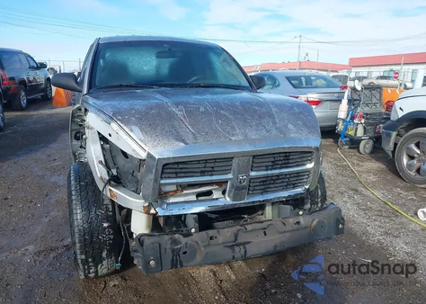 2005 Dodge Dakota Slt z USA, uszkodzony, nr VIN 1D7HE48NX5S231193